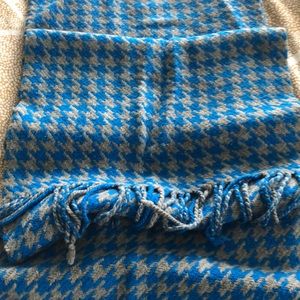 Houndstooth scarf NWOT wool blend
